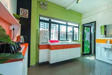 Coziee Lodge   Hostel
