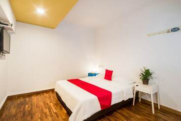 Coziee Lodge   Hostel
