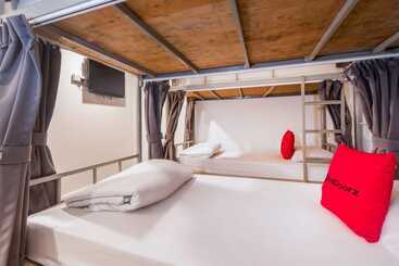 Coziee Lodge   Hostel