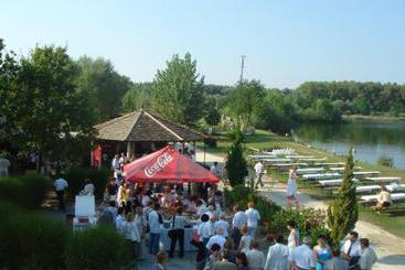 هتل Achilles Park
