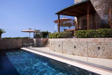 هتل Bellevue On The Beach Suites
