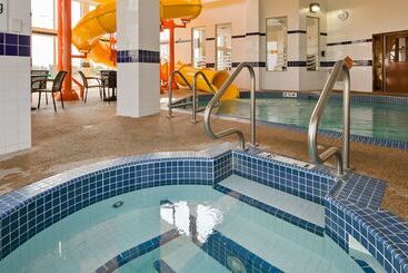 هتل Best Western Plus Service Inn & Suites