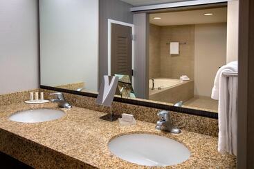 هتل Courtyard By Marriott Philadelphia Lansdale