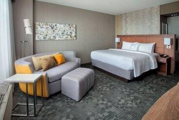 هتل Courtyard By Marriott Philadelphia Lansdale