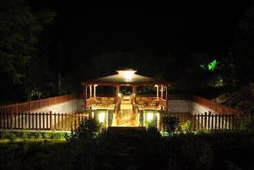 هتل Gilgit Serena
