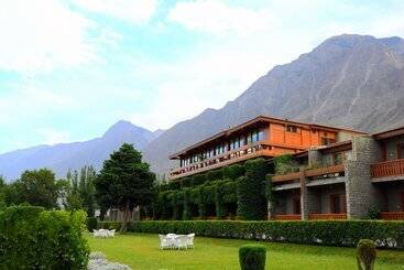 هتل Gilgit Serena