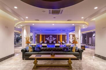 Grand Pasha Hotel & Spa Kyrenia