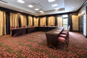 هتل Hampton Inn Lewistonauburn
