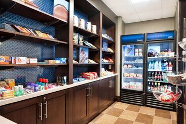 هتل Hampton Inn Lewistonauburn