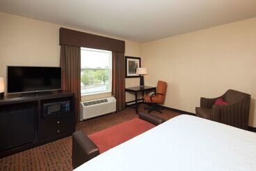 هتل Hampton Inn Lewistonauburn