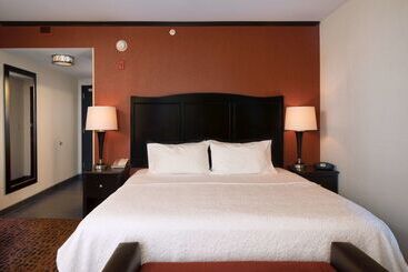 هتل Hampton Inn Lewistonauburn
