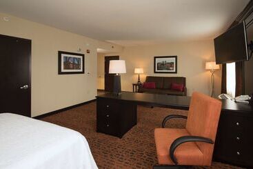 هتل Hampton Inn Lewistonauburn