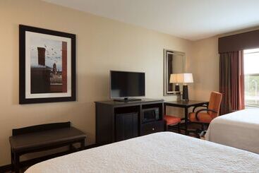 هتل Hampton Inn Lewistonauburn