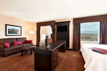 هتل Hampton Inn Lewistonauburn