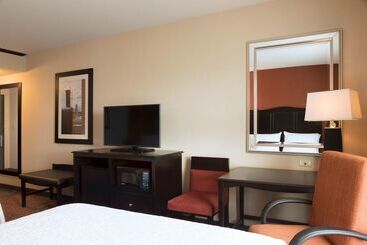 هتل Hampton Inn Lewistonauburn