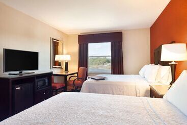 هتل Hampton Inn Lewistonauburn