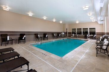 هتل Hampton Inn Lewistonauburn