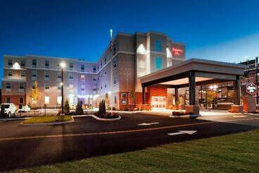 هتل Hampton Inn Lewistonauburn