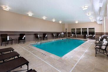 هتل Hampton Inn Lewistonauburn