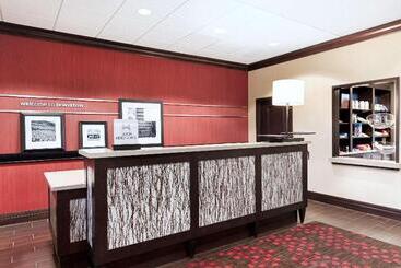 هتل Hampton Inn Lewistonauburn