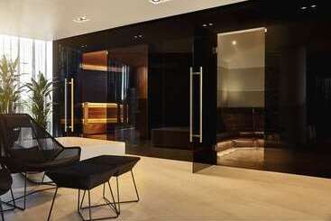 هتل Hilton Tallinn Park