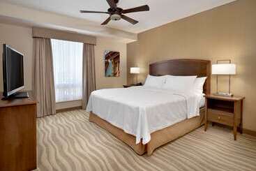 هتل Homewood Suites By Hilton Halifax Downtown