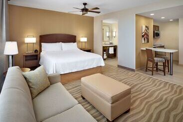 هتل Homewood Suites By Hilton Halifax Downtown