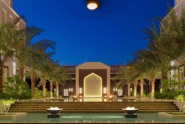 هتل Radisson Collection Muscat, Hormuz Grand