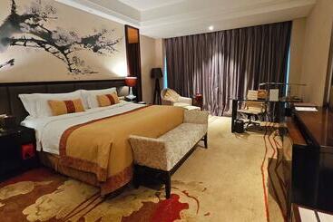 هتل Howard Johnson Changsheng Plaza Meizhou
