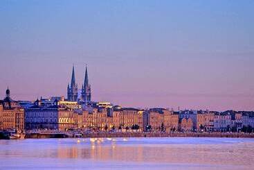 هتل Ibis Budget Bordeaux Centre Bastide