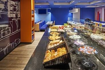 هتل Ibis Budget Curitiba Centro