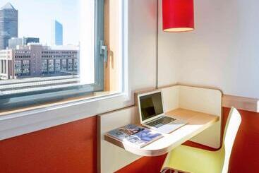 هتل Ibis Budget Lyon Centre  Gare Partdieu