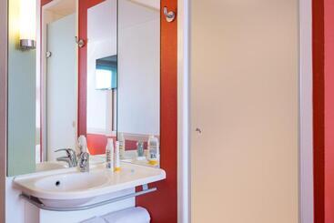 هتل Ibis Budget Lyon Centre  Gare Partdieu