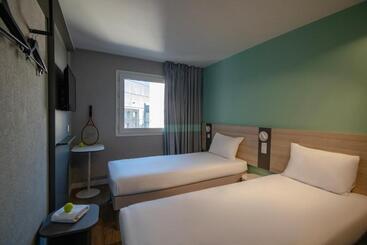 Отель Ibis Budget Nice Aeroport