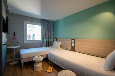 Отель Ibis Budget Nice Aeroport