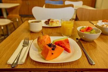 هتل Ibis Rio De Janeiro Santos Dumont