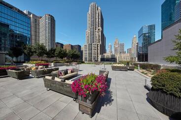 هتل Loews Chicago