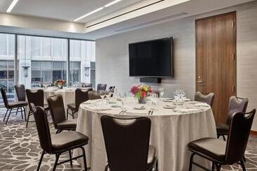هتل Loews Chicago