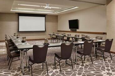 هتل Loews Chicago
