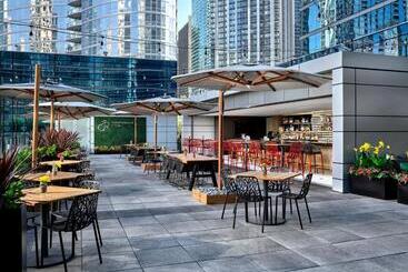 هتل Loews Chicago