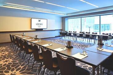 هتل Loews Chicago