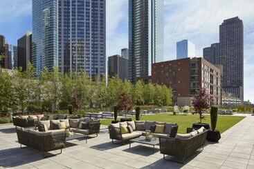 هتل Loews Chicago