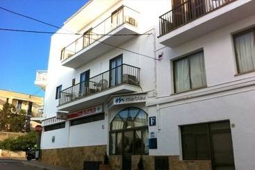 هتل Marblau Hostal