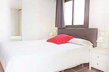 هتل Marblau Hostal