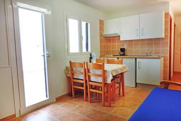 هتل Marblau Hostal