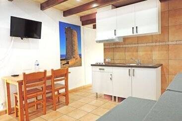 هتل Marblau Hostal