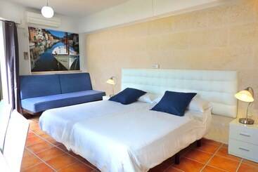 Marblau Hostal - Santanyi