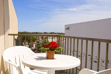 هتل Marblau Hostal