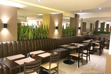 Master Gold Hotel Express
