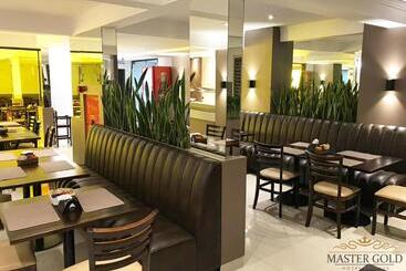 Master Gold Hotel Express
